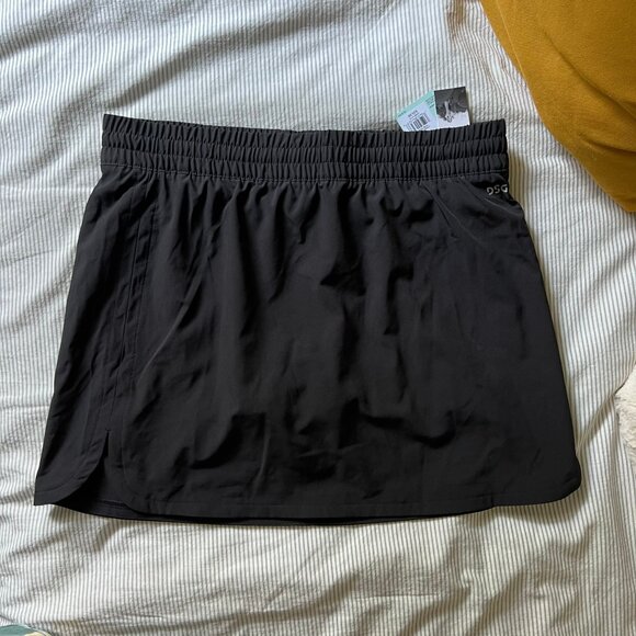 DSG Women's Stride Skort Medium Black NWT - Picture 1 of 6